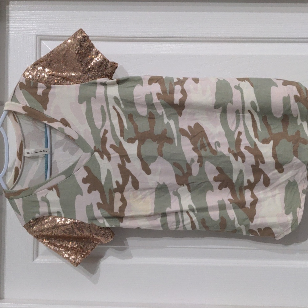 Women's Camo Blouse